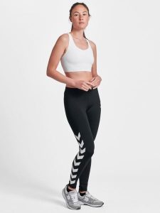 Damskie legginsy Hummel lily. Fioletowe legginsy Hummel, bez wzorów, z dresówki, z standardowym stanem. Za 146,00 zł.