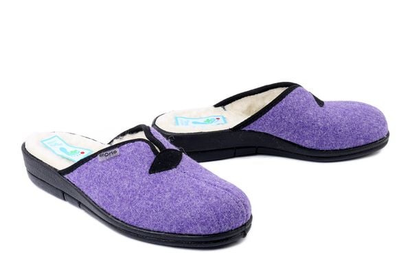 BEFADO DR ORTO 937D 637 fioletowy, klapki profilaktyczne damskie. Fioletowe klapki Befado Dr Orto, bez wzorów, bez obcasa, na koturnie. Za 59,99 zł.