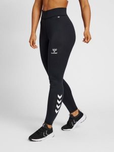 Legginsy damskie Hummel Sport hmlCORE XK. Czarne legginsy Hummel, bez wzorów, z dżerseju, z standardowym stanem. Za 136,00 zł.