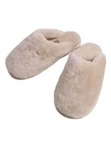 Kaiser Naturfellprodukte Klapki wełniane "Viki" w kolorze kremowym rozmiar: 40/41. Brązowe kapcie Kaiser Naturfellprodukte, bez wzorów, z wełny. Za 231,68 zł.