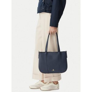 Torebka Beverly Hills Polo Club. Niebieskie torebki klasyczne Beverly Hills Polo Club, bez wzorów, bez dodatków. Za 219,99 zł.