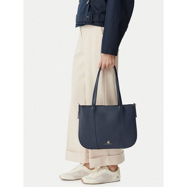 Torebka Beverly Hills Polo Club. Niebieskie torebki klasyczne Beverly Hills Polo Club, bez wzorów, bez dodatków. Za 219,99 zł.
