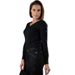 Damski sweter v-neck Flags&Cup Nostava. Czarne swetry klasyczne FLAGS&CUP, na zimę, bez kołnierzyka. Za 298,50 zł.