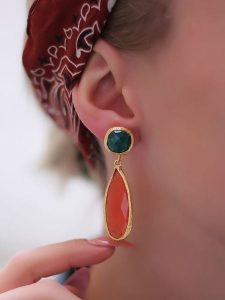 L'Atelier de Gaia Pozłacane kolczyki-wkrętki z agatami i kocim okiem rozmiar: onesize. Pomarańczowe kolczyki L'Atelier de Gaia, z agatem, pozłacane. Za 109,78 zł.