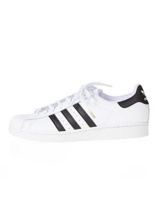 Adidas Skórzane sneakersy "Superstar" w kolorze biało-czarnym rozmiar: 46 2/3. Białe trampki ADIDAS, bez wzorów, bez zapięcia. Za 222,41 zł.