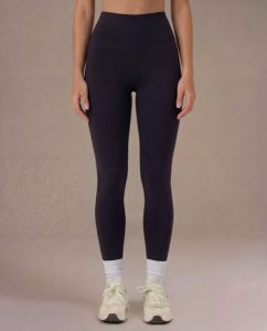 Legginsy Motion - Czarny. Czarne legginsy JOY STUDIO, bez wzorów, z materiału, z podwyższonym stanem, długie. Za 243,00 zł.