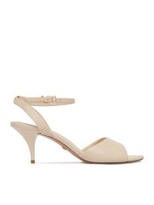 GINO ROSSI Sandały C-LT51-38 Beżowy jasny. Brązowe sandały Gino Rossi, bez wzorów, ze skóry, bez obcasa, na szpilce, bez zapięcia. Za 299,99 zł.