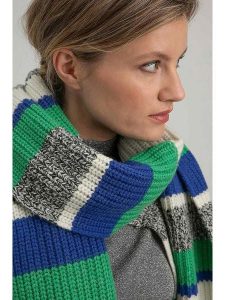 Josephine & Co Wełniany szal "Sabrina" w kolorze zielonym rozmiar: onesize. Zielone szaliki Josephine & Co, bez wzorów, z materiału. Za 244,22 zł.