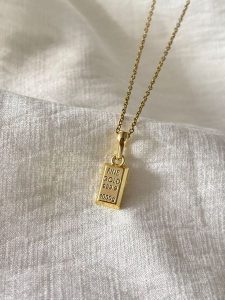 Lodie Silver Naszyjnik z zawieszką - dł. 45 cm rozmiar: onesize. Szare naszyjniki Lodie Silver, metalowe. Za 53,17 zł.