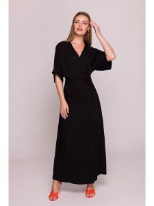 Stylove Sukienka w kolorze czarnym rozmiar: XXL. Czarne sukienki Stylove, xxl, bez wzorów, z wiskozy, bez kołnierzyka, bez ramiączek, maxi. Za 206,42 zł.