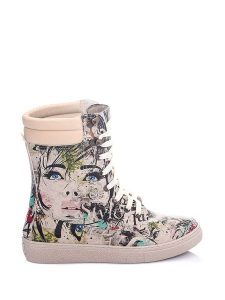 Streetfly Botki w kolorze beżowym ze wzorem rozmiar: 38. Brązowe botki Streetfly, bez wzorów, z materiału, bez obcasa, na platformie, bez zapięcia. Za 277,45 zł.