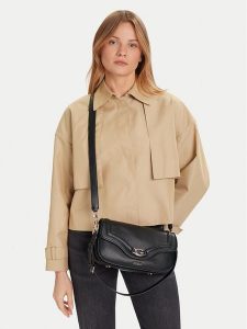 Guess Torebka Dea HWBG79 93200 Czarny. Czarne torebki klasyczne Guess, z aplikacjami, ze skóry, bez dodatków. Za 379,99 zł.