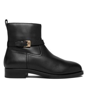 Botki Tommy Hilfiger. Czarne botki TOMMY HILFIGER, bez wzorów, bez obcasa, na płaskiej podeszwie, bez zapięcia. Za 589,99 zł.