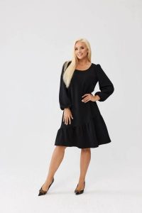 Czarna sukienka Estera z falbanką i bufiastymi rękawami PLUS SIZE XXL OVERSIZE JESIEŃ. Czarne sukienki Moda Size Plus Iwanek, na co dzień, na jesień, l, bez wzorów, z elastanu, eleganckie, bez kołnierzyka, plus size, bez ramiączek, mini, oversize. Za 289,90 zł.