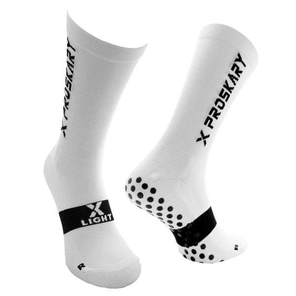Skarpety sportowe antypoślizgowe Proskary X-Light. Białe skarpetki Proskary, bez wzorów, z materiału. Za 59,99 zł.
