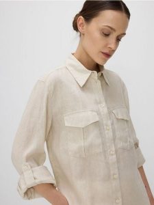 Lniana koszula - beżowy. Brązowe koszule Reserved, l, bez wzorów, bez kołnierzyka, bez ramiączek. W wyprzedaży za 89,99 zł.