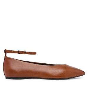 Baleriny Tamaris. Brązowe balerinki Tamaris, bez wzorów, bez obcasa, bez zapięcia. Za 209,99 zł.