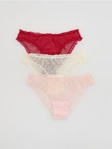 Siateczkowe majtki figi 3 pack - czerwony. Czerwone figi Reserved, bez wzorów. Za 59,99 zł.