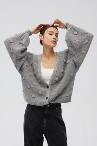 Kardigan zapinany na guziki w kolorze GREY - BUBLE-UNI. Szare kardigany Marsala, z jeansu. Za 349,90 zł.