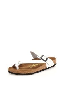 Comfortfusse Skórzane japonki w kolorze białym rozmiar: 41. Białe klapki Comfortfüße, bez wzorów, z otwartym noskiem, bez obcasa. Za 239,99 zł.