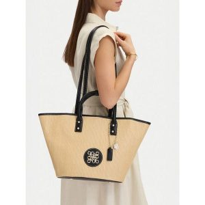 Torebka Nine West. Brązowe torebki klasyczne Nine West, bez wzorów, bez dodatków. Za 249,99 zł.