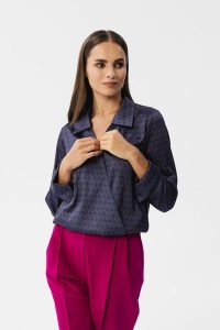 Elegancka Bluzka Kopertowa - Model 1. Białe bluzki MOE, l, bez wzorów, z materiału, eleganckie, bez kołnierzyka, bez ramiączek. Za 289,90 zł.