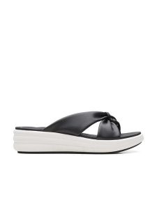 Clarks Japonki "Drift Ave" w kolorze czarnym na koturnie rozmiar: 41. Czarne klapki Clarks, bez wzorów, z otwartym noskiem, bez obcasa, na koturnie. Za 88,02 zł.