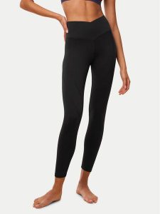 Triumph Legginsy Cardio 10217851 Czarny Slim Fit. Czarne legginsy Triumph, bez wzorów, z syntetyku. Za 210,00 zł.