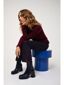 AUTHENTIC CASHMERE Kaszmirowy sweter "Epéna" w kolorze bordowym rozmiar: M. Czerwone swetry oversize AUTHENTIC CASHMERE, m, bez wzorów, z kaszmiru, bez ramiączek. Za 255,34 zł.
