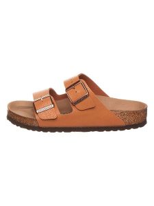 Birkenstock Klapki "Arizona" w kolorze pomarańczowym rozmiar: 37. Pomarańczowe klapki Birkenstock, bez wzorów, z otwartym noskiem, bez obcasa. Za 386,53 zł.