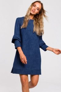 Sukienka trapezowa z bawełnianej dzianiny z nadrukiem jak jeans. Niebieskie sukienki Sukienki.shop, do pracy, l, bez wzorów, z bawełny, biznesowe, bez kołnierzyka, bez ramiączek, mini, proste. Za 149,00 zł.