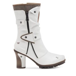Botki Mustang. Białe botki Mustang, bez wzorów, bez obcasa, na słupku, bez zapięcia. Za 419,99 zł.