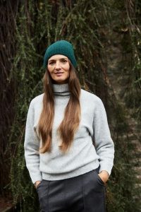 Czapka beanie zielona. Zielone czapki MOODO, bez wzorów, z elastanu. Za 39,99 zł.