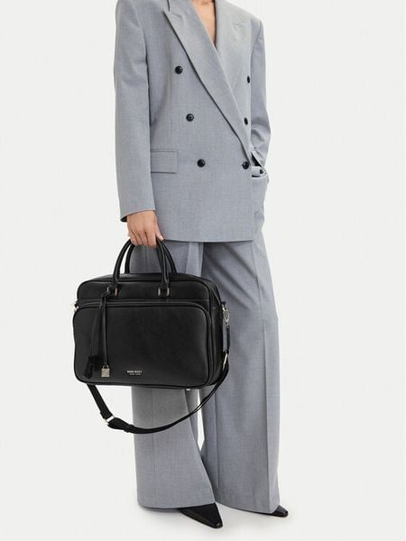 Nine West Torba na laptopa EO-LUXE SOCIETY-LA374-4792 Czarny. Czarne torebki klasyczne Nine West, bez wzorów, ze skóry, bez dodatków. Za 255,99 zł.
