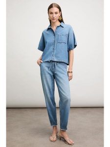 Blue Fire Dżinsy "Kelly" - Balloon fit - w kolorze błękitnym rozmiar: W29/L27. Niebieskie jeansy Blue Fire, z aplikacjami, ze skóry. Za 194,95 zł.