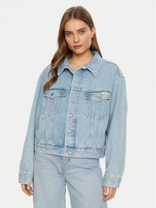 Calvin Klein Jeans Kurtka jeansowa J20J224548 Niebieski Boxy Fit. Niebieskie kurtki Calvin Klein Jeans, l, bez wzorów, z bawełny, bez kaptura. Za 359,99 zł.