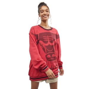 Bluza sportowa damska Mitchell&Ness NBA Chicago Bulls oversize. Czerwone bluzy MITCHELL & NESS, m, bez wzorów, z bawełny, bez kaptura. Za 176,00 zł.