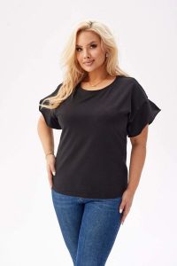 Czarna bawełniana bluzka Noir PLUS SIZE XXL. Czarne bluzki Moda Size Plus Iwanek, l, bez wzorów, z bawełny, eleganckie, bez kołnierzyka, plus size, bez ramiączek. Za 149,90 zł.