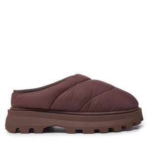 Śniegowce Steve Madden. Brązowe buty zimowe Steve Madden, bez obcasa, bez zapięcia. Za 469,99 zł.