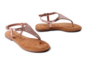 TAMARIS 1-28132-44 586 rose glam, sandały damskie. Czerwone sandały Tamaris, bez wzorów, z gumy, bez obcasa, na obcasie, bez zapięcia. Za 191,92 zł.