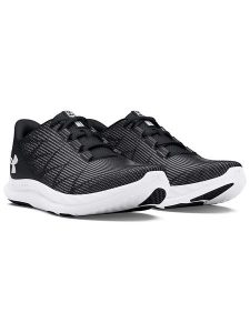 Under Armour Buty "Charged Speed Swift" w kolorze czarnym do biegania rozmiar: 39. Czarne buty sportowe Under Armour, bez wzorów, z materiału, bez zapięcia, do biegania. Za 188,85 zł.