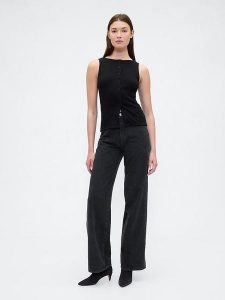 GAP Dżinsy - Comfort fit - w kolorze czarnym rozmiar: W34. Czarne jeansy GAP, bez wzorów. Za 131,74 zł.