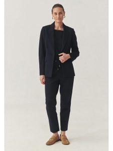 TATUUM Spodnie w kolorze granatowym rozmiar: 46. Niebieskie spodnie z wysokim stanem Tatuum, bez wzorów, z materiału, z podwyższonym stanem. Za 156,98 zł.