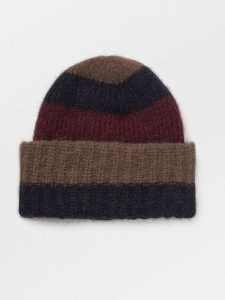 Becksöndergaard Czapka beanie w kolorze brązowo-bordowym rozmiar: onesize. Brązowe czapki Becksöndergaard, bez wzorów, z materiału. Za 149,95 zł.
