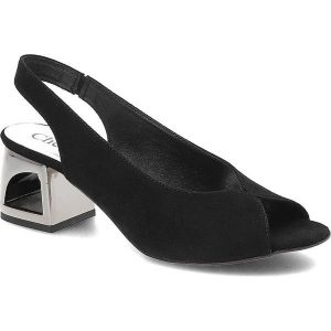 Czarne Sandały Damskie Chebello Eleganckie Obuwie. Czarne sandały CheBello, bez wzorów, bez obcasa, na obcasie, bez zapięcia. Za 229,00 zł.
