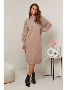 Soft Cashmere Sukienka dzianinowa w kolorze karmelowym rozmiar: 34/36. Brązowe sukienki Soft Cashmere, na co dzień, bez wzorów, z dzianiny, klasyczne, bez kołnierzyka, bez ramiączek, midi, proste. Za 114,17 zł.