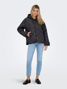 ONLY Kurtka pikowana "Juliet" w kolorze czarnym rozmiar: XL. Czarne kurtki ONLY, xl, bez wzorów, bez kaptura. Za 130,99 zł.