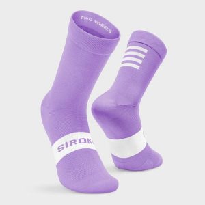 Skarpetki kolarskie unisex SIROKO S1 Lilac Etna. Niebieskie skarpetki SIROKO, bez wzorów, z nylonu. Za 67,00 zł.