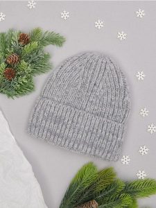 Czapka - szary. Szare czapki Sinsay, bez wzorów, z materiału. Za 19,99 zł.