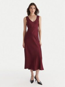ViCOLO Sukienka koktajlowa TF0247 Bordowy Regular Fit. Czerwone kombinezony ViCOLO, s, bez wzorów, z wiskozy, wizytowe, bez kołnierzyka, bez ramiączek. Za 399,99 zł.